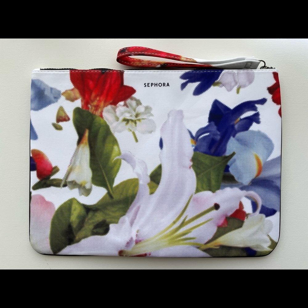 NWOT. Sephora padded case.